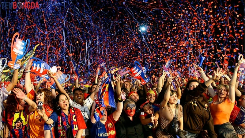 Fan của CLB Barcelona đầy nhiệt huyết