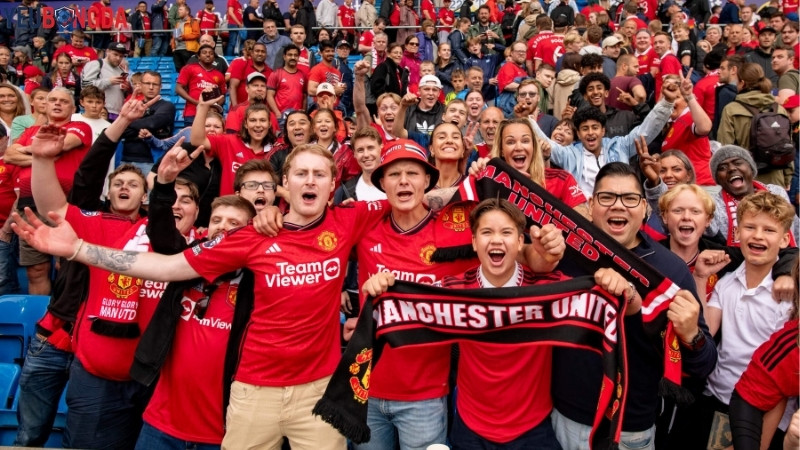Manchester United - lượng fan cuồng nhiệt