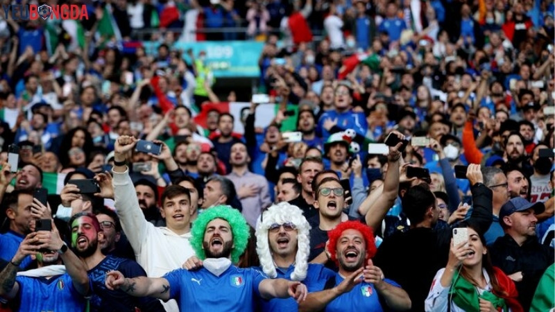 Người Ý không coi bóng đá để giải trí mà là nghệ thuật