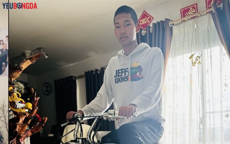 Nguyễn Bá Nhật Ka, thủ môn sinh năm 2007