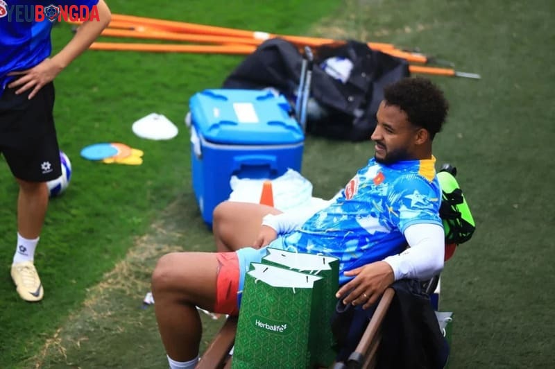 Nguyễn Xuân Son trên băng ghế dự phòng trong trận gặp Bangladesh