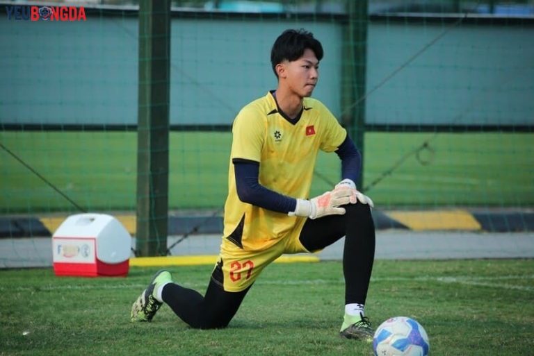 Thực hư việc thủ môn cao 1m96 chia tay đội tuyển Việt Nam Thực hư việc thủ môn cao 1m96 chia tay đội tuyển Việt Nam